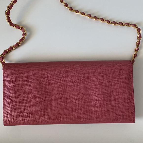 Prada Saffiano metal wallet on chain